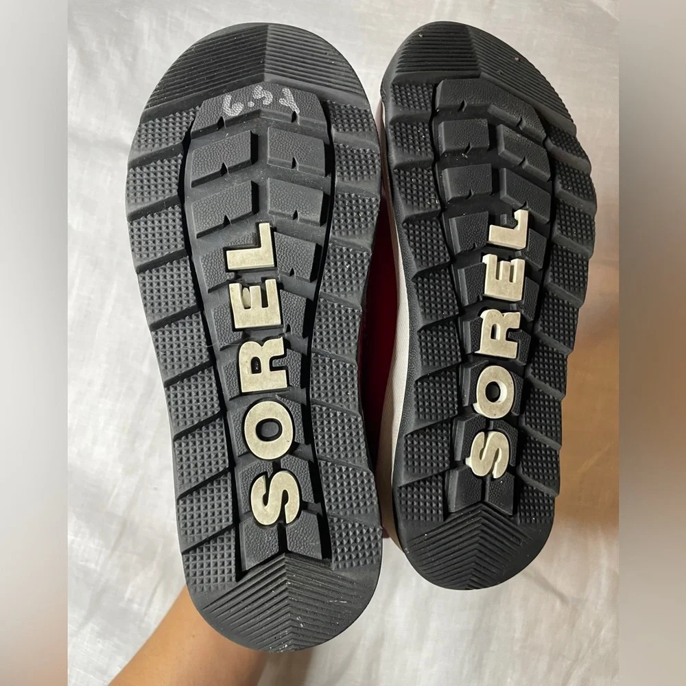 Sorel Girl's Whitney II Waterproof Outdoor Insulated Winter Snow Boots Sz 1 Kids